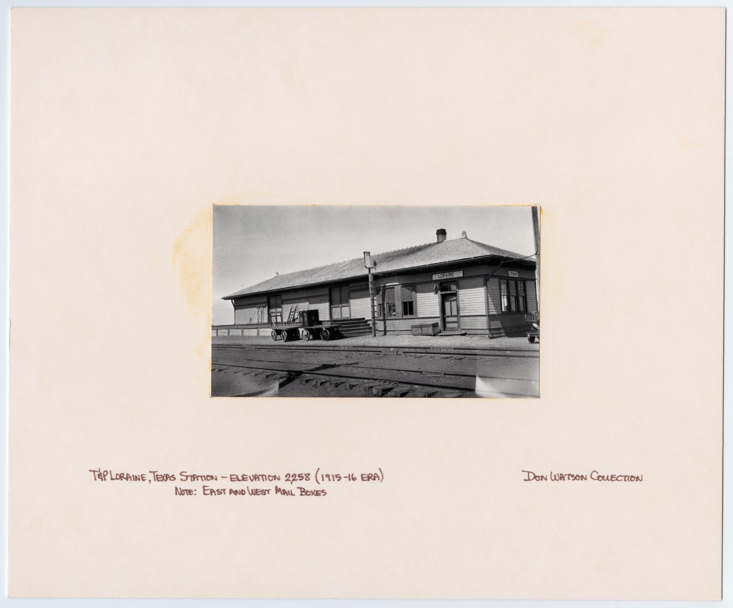 Images of Texas & Pacific Stations and Structures in  Loraine, TX