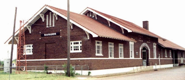 Images of Texas & Pacific Stations and Structures in  Ranger, TX
