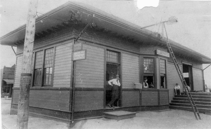 Image of T&P Stations & Structures in Gladewater TX 1902-1903