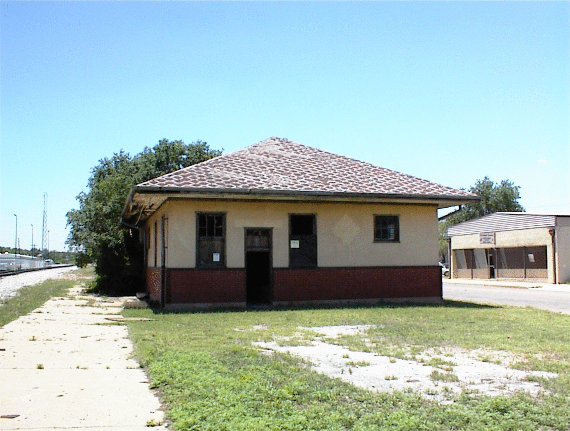 Stations and Structures in Sweetwater, TX Texas & Pacific Railway