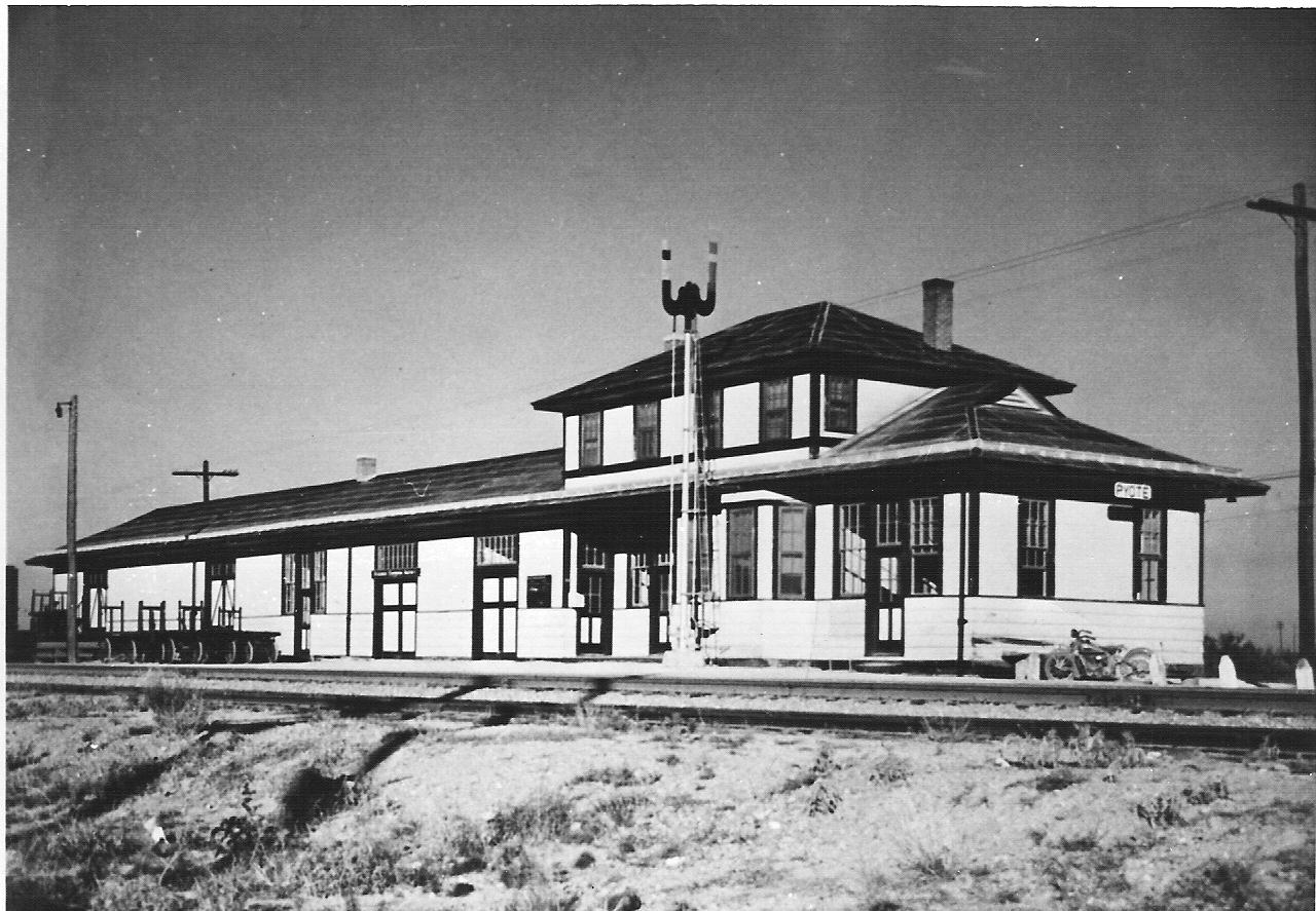Image of T&P Stations & Structures in Pyote Depot in 1930