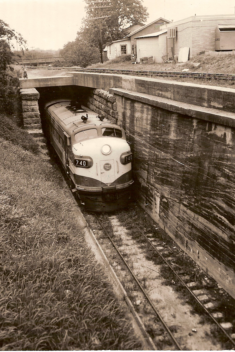 Image of T&P Stations & Structures in T&P Tunnel near Crockett Ave, Denison