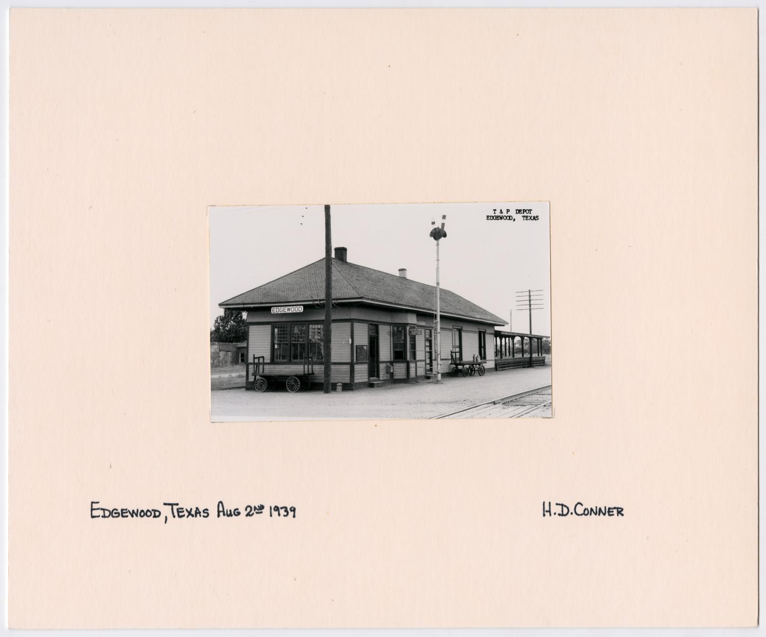 Images of Texas & Pacific Stations and Structures in  Edgewood, TX