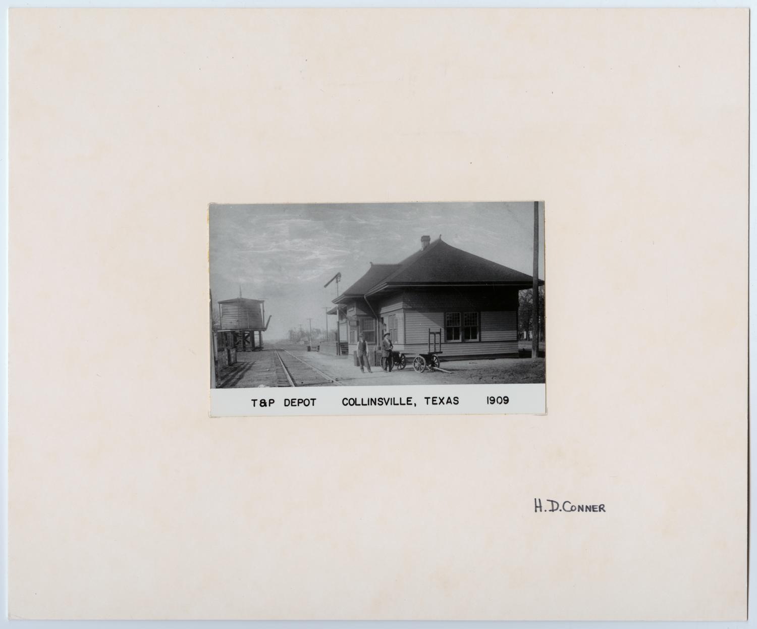 Images of Texas & Pacific Stations and Structures in  Collinsville, TX