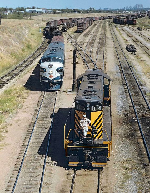 F7-A #1575 and GP-7 #1113