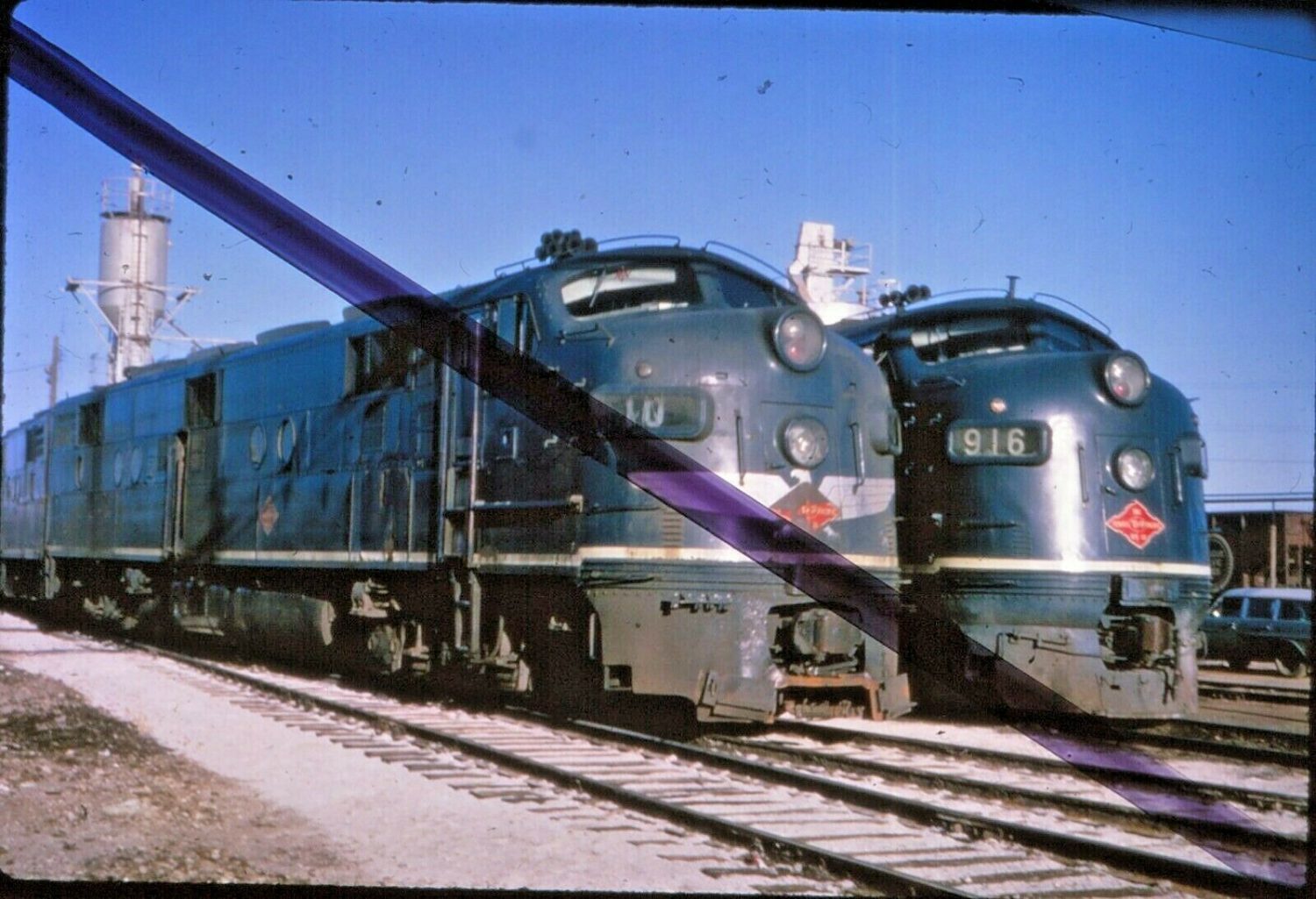 F7-A #1566 (MoPac #916) and E7-A #2009 (MoPac #10)