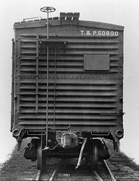 Automobile Boxcar 50800