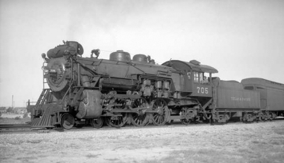 4-6-2 705 El Paso TX<BR>20 April 1933