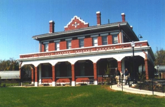Marshall TX Depot 13 Nov 1999