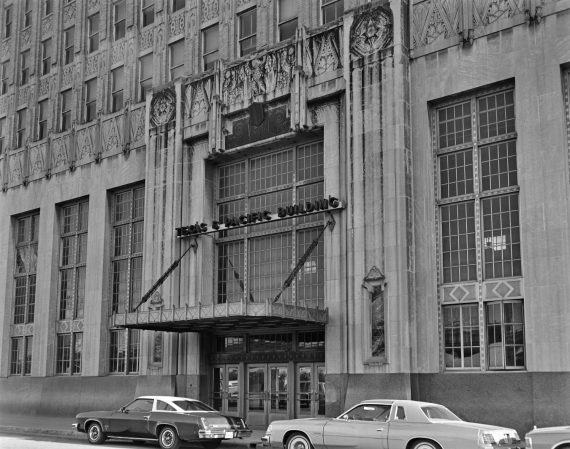 Texas and Pacific Terminal, Main entrance - detail