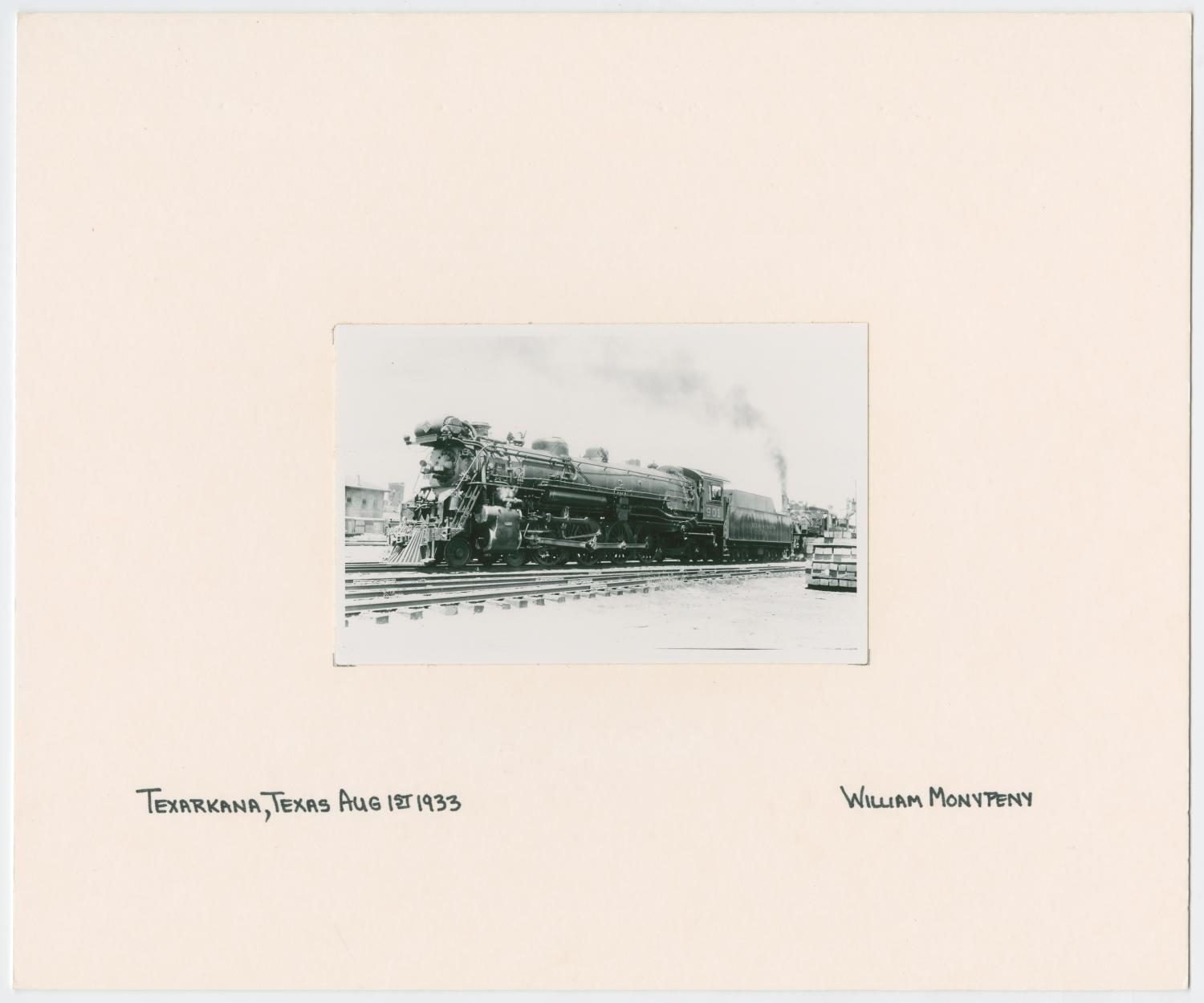 Train Engine #901 and Car - Texarkana, Texas