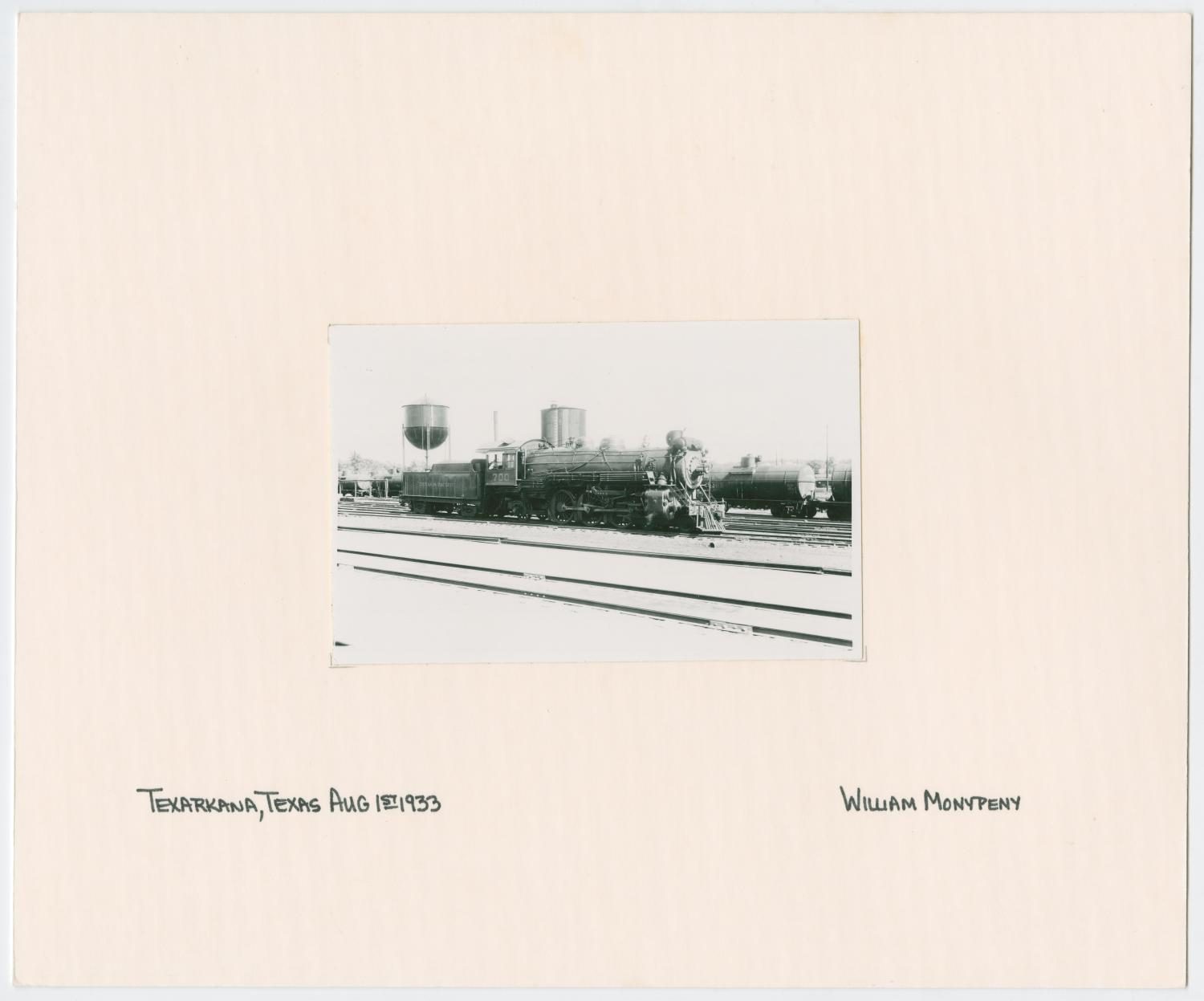 Train Engine #700 and Car - Texarkana, Texas