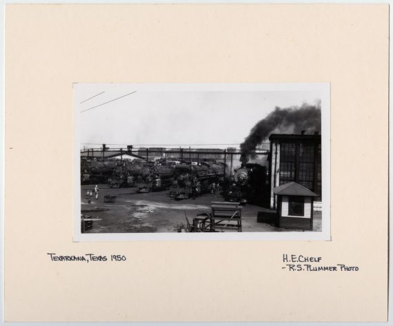 Five Trains Lined Up in Texarkana, Texas