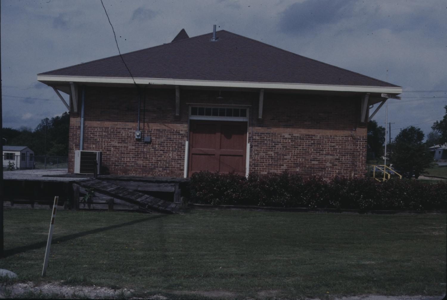 Texas & Pacific RR Depot, East Facade